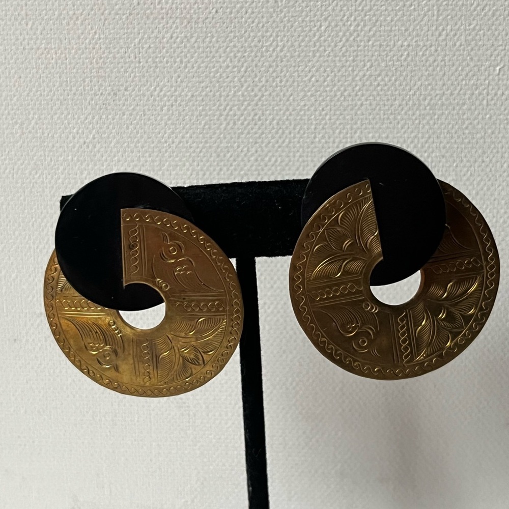 John Michael Richardson Broken Circle Clip On Earrings New Black Brass Thailand - Picture 14 of 16